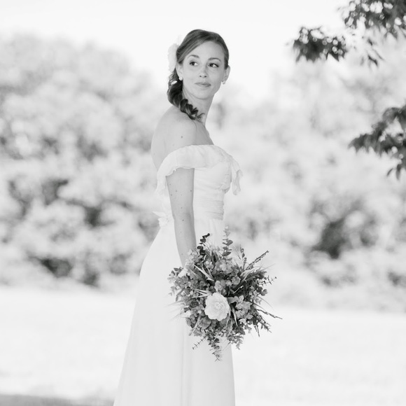 Meet your Posher, Tamara - Picture 1 of 1